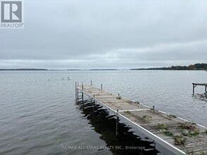 Building Photo - 2999 Lakeside Dr