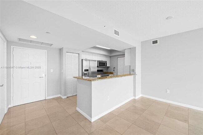 Foto del edificio - 19501 W Country Club Dr