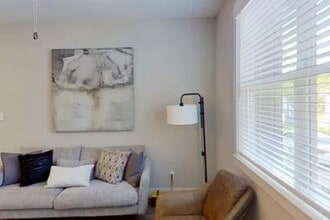 Building Photo - 1620 Oak Tree Dr