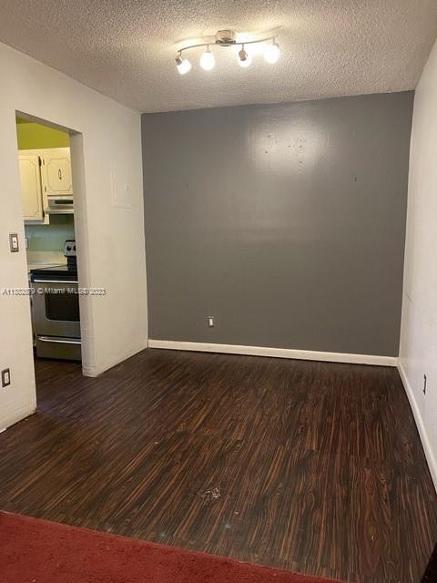 Foto del edificio - 7910 Taft St