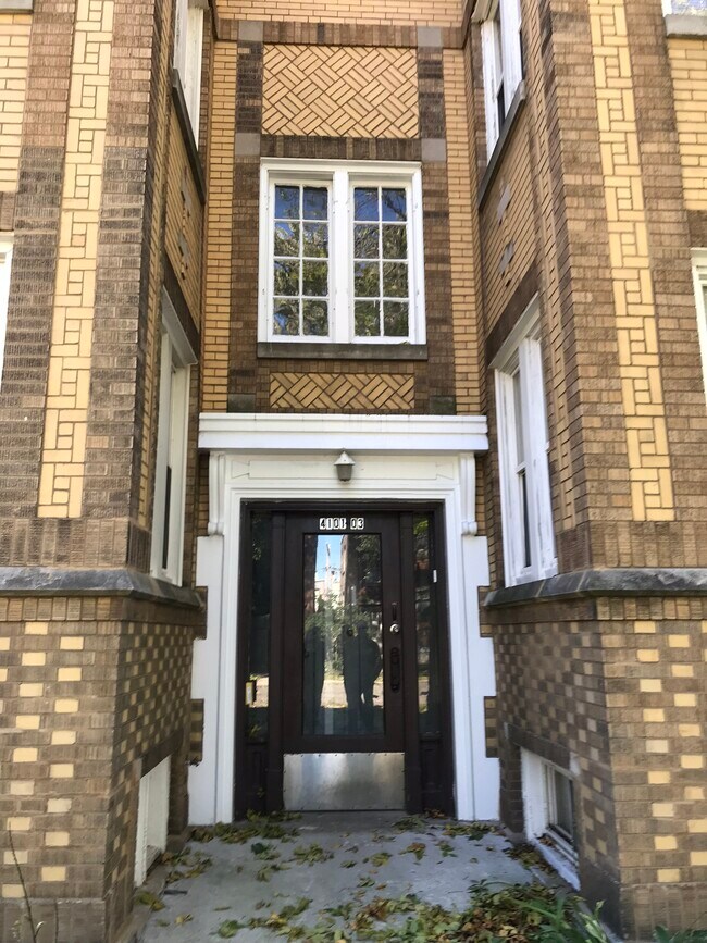 Foto del edificio - 4103 W Nelson St