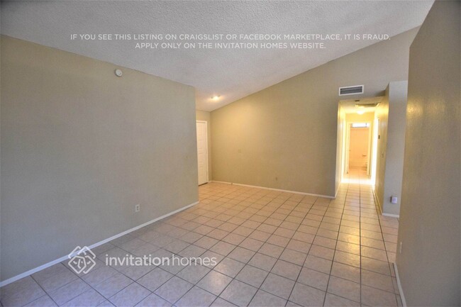 Building Photo - 9260 W Yucca St