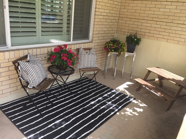 Patio - 160 A Street Apartments