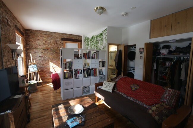 Building Photo - 1361 E 50th St