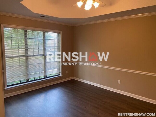 Foto del edificio - 6584 Baird Cove