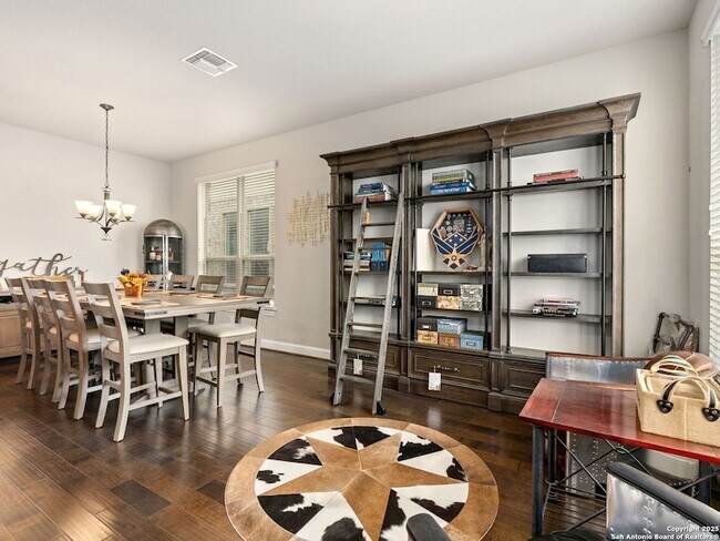 Foto del edificio - 1714 Kosmas Dr