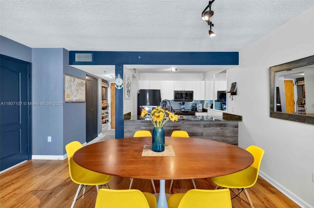 Foto principal - 1200 Brickell Bay Dr