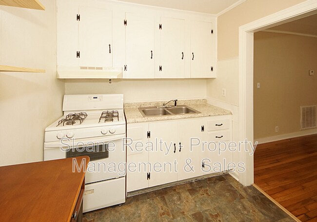 Foto del edificio - 2214 Midland Park Rd