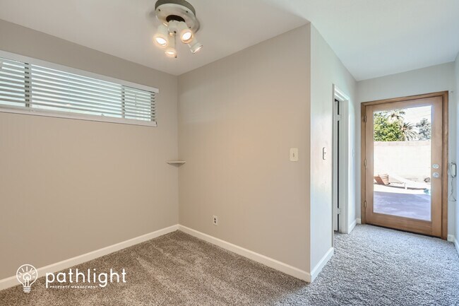 Building Photo - 7730 N 33rd Dr, Phoenix, AZ, 85051
