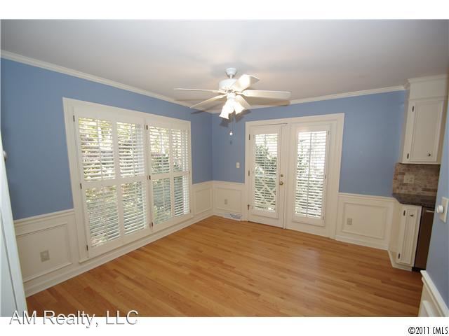 Building Photo - 556 Medearis Dr