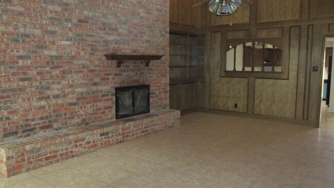 Foto del edificio - 4632 Lemonwood Ln