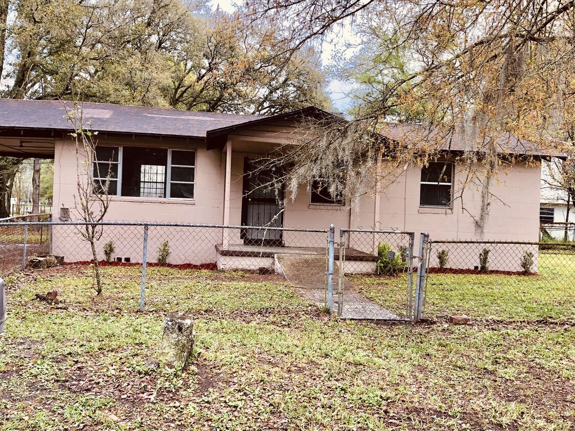 Foto principal - 5939 Droad St