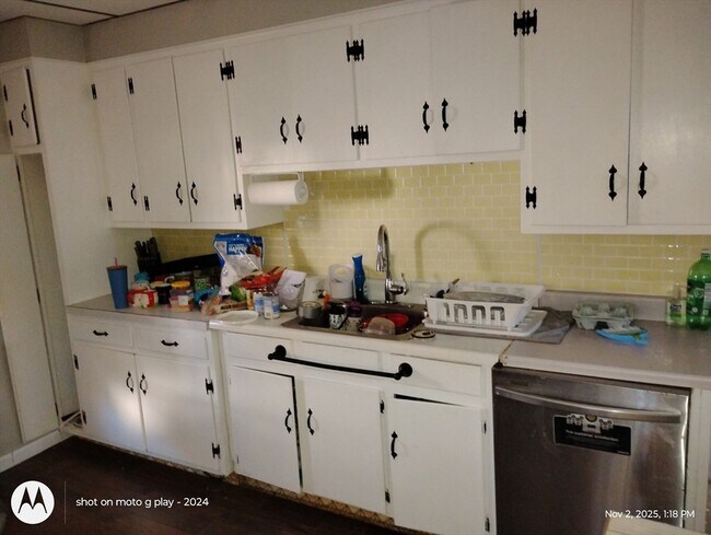 Foto del edificio - 77 W Main St