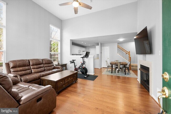 Foto del edificio - 4910 Barbour Dr