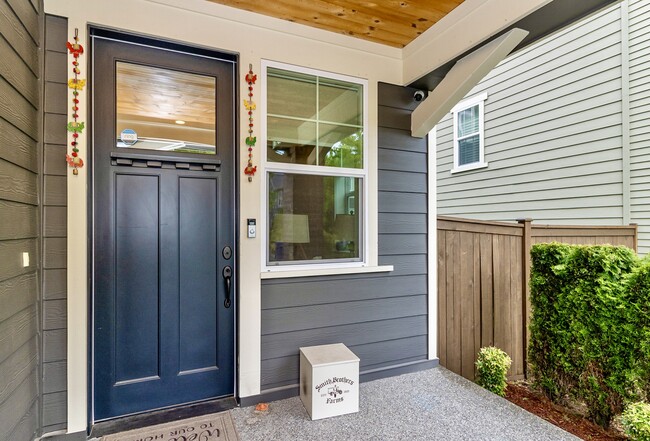 Photo - 18617 45th Dr SE (Bothell, WA) House