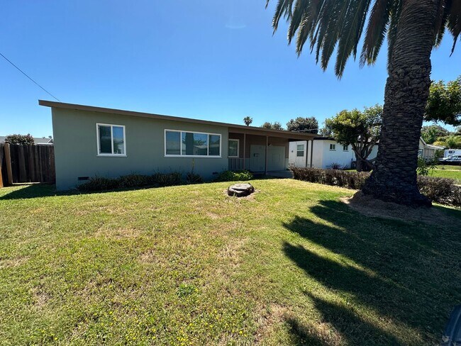 Foto del edificio - Beautiful remodeled 3 bedroom 1.5 bath hom...