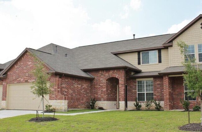 Foto del edificio - 12339 Roy Mix Bohn Ln