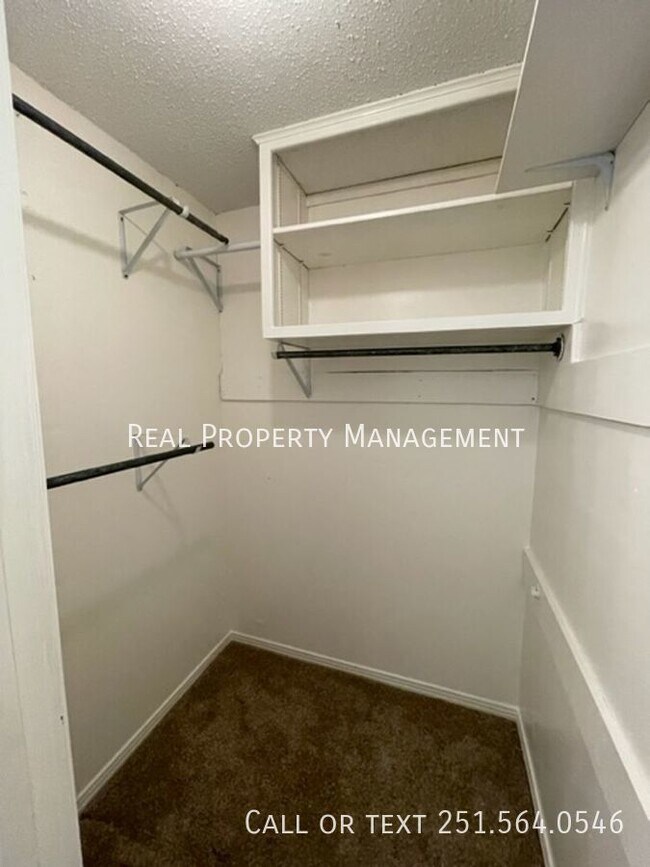 Foto del edificio - 4041 Perch Point Dr