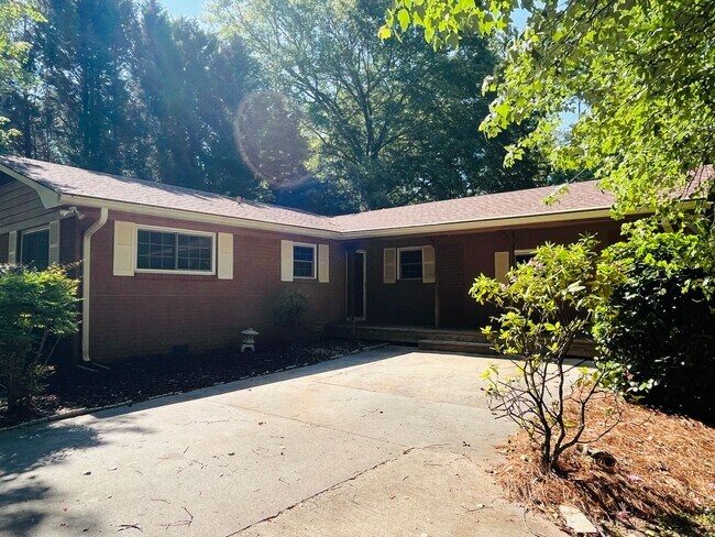 Foto del edificio - Cute cottage! 3 bed, 2 full bath, large bo...