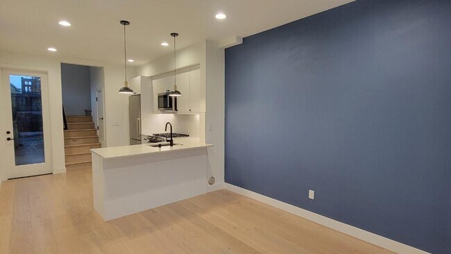Foto del edificio - 102 25th Ave