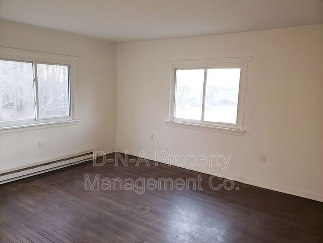 Building Photo - 112 Crow Path