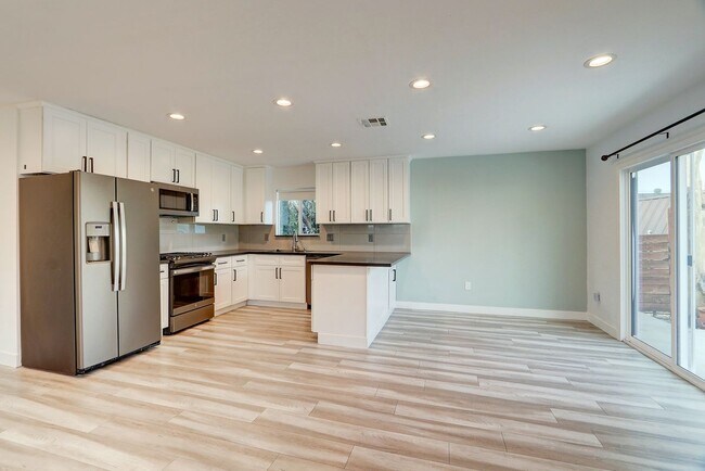 Foto del edificio - 7441 1/2 Beckford Avenue