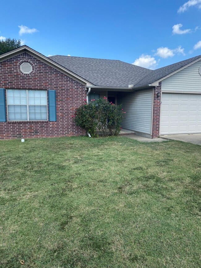 Building Photo - 66 Timberwood Dr