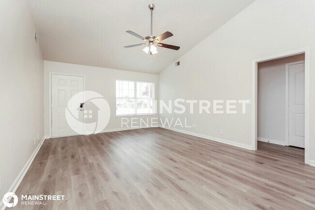 Building Photo - 1127 Eastwoods Dr