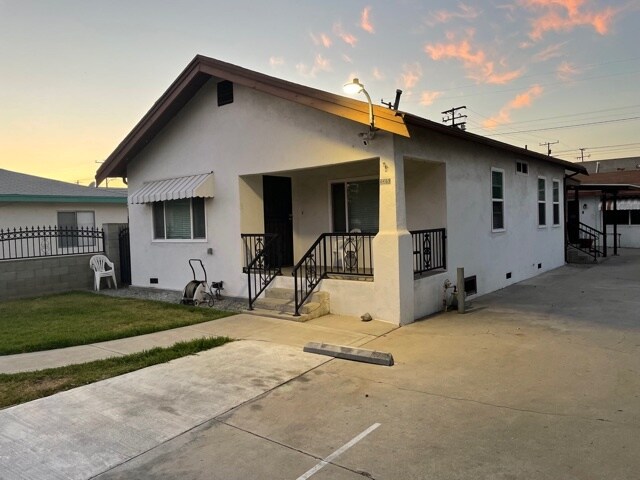 Building Photo - 4469 Tuttle St
