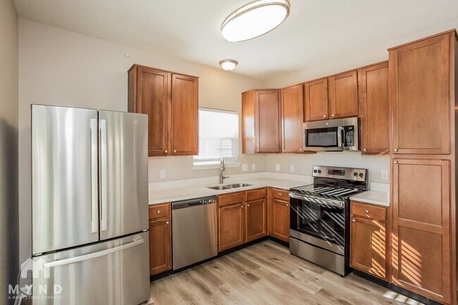 Foto del edificio - 115 Thistle Wood Dr