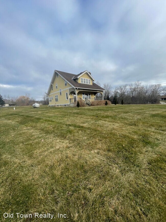 Building Photo - 4 br, 1.5 bath House - 2852 Waters Road