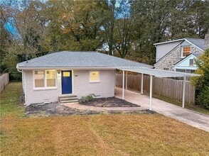 Building Photo - 2431 Crestview Ave