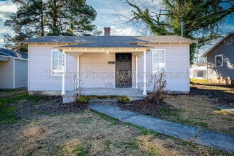 Building Photo - 1308 W 21st St