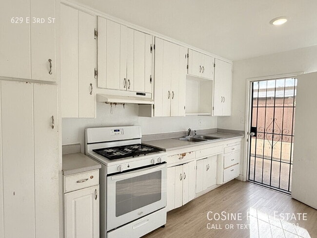 Foto del edificio - 629 E 3rd St