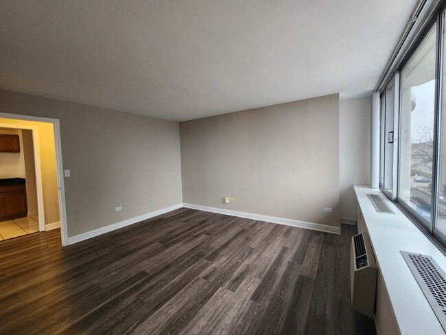 2/2ba Bedroom 1 - Prospect Tower