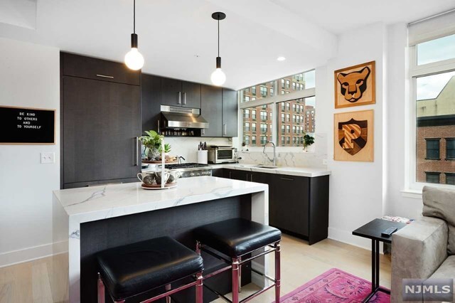 Foto del edificio - 1400 Hudson St
