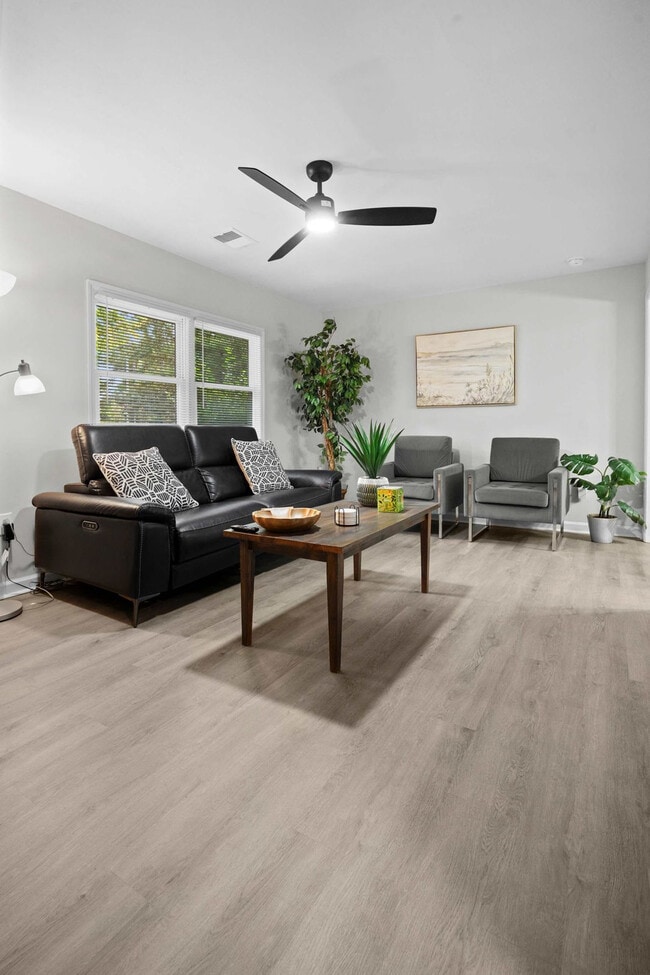 Building Photo - 308 Shelden Dr