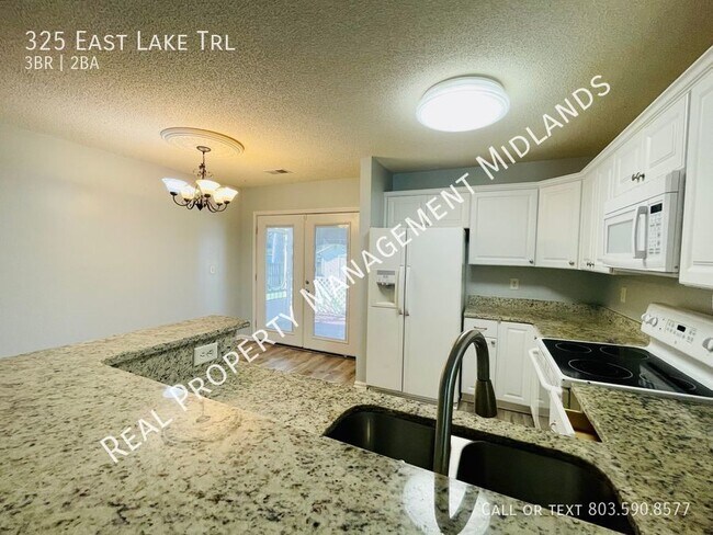 Building Photo - Cozy Home in the East Lake Subdivision