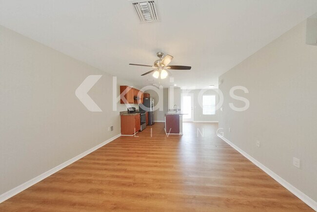 Foto del edificio - 2825 NW 3rd Pl