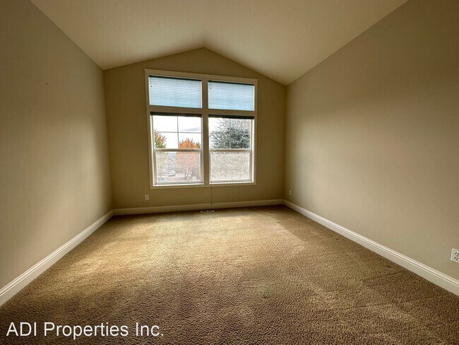 Foto del edificio - 4 br, 2.5 bath House - 12689 SW Da Vinci Ln