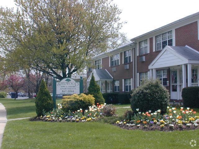 Building - Sherwood Apartments