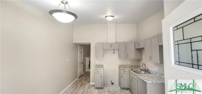 Foto del edificio - 436 Edgewater Rd