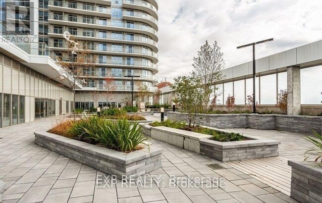 Building Photo - 2033 Kennedy Rd