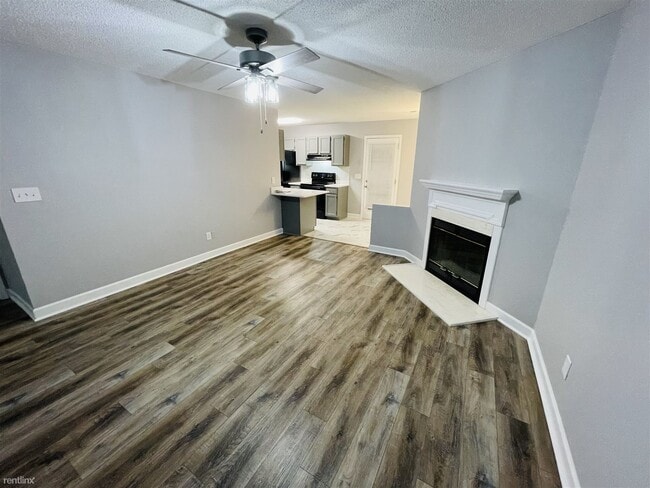Building Photo - 2 br, 2 bath Condo - 1065 Blinken Street