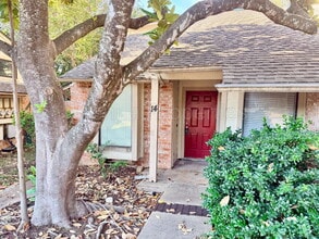 Building Photo - 3801 Menchaca Rd