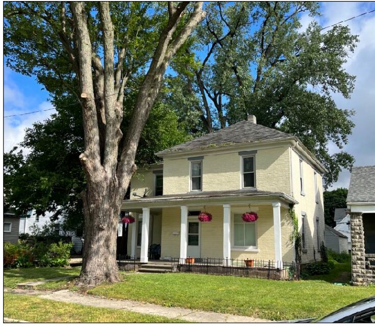 Primary Photo - 711 Edgewater Ave