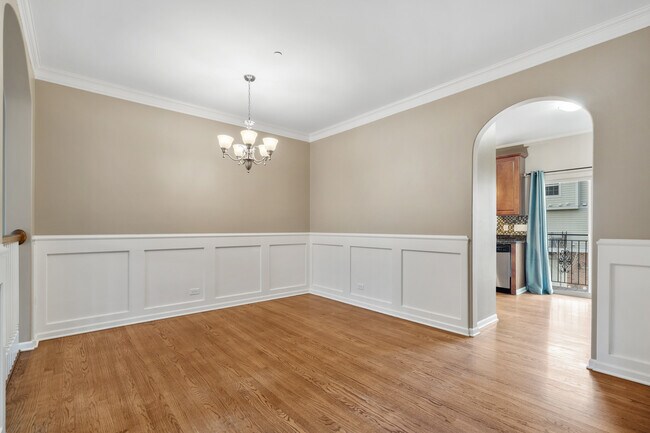 Foto del edificio - 1509 Lake Ridge Ct