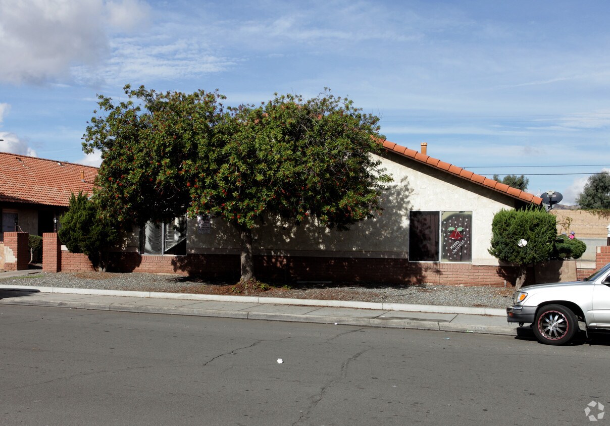 Foto del edificio - 24390 Postal Ave
