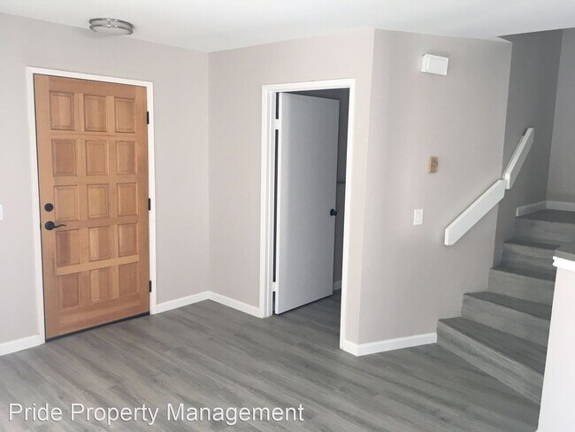 Building Photo - 2 br, 2.5 bath House - 8462 VIA SONOMA #37
