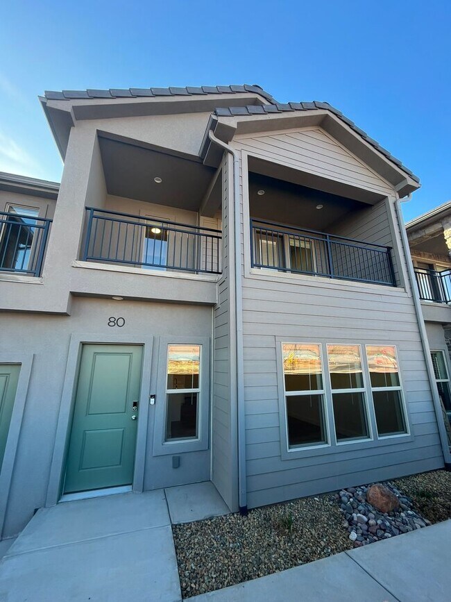 Foto del edificio - Azalea Beauty!